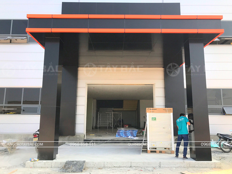 Thi công biển alu nhà máy Samhwa Viet Nam