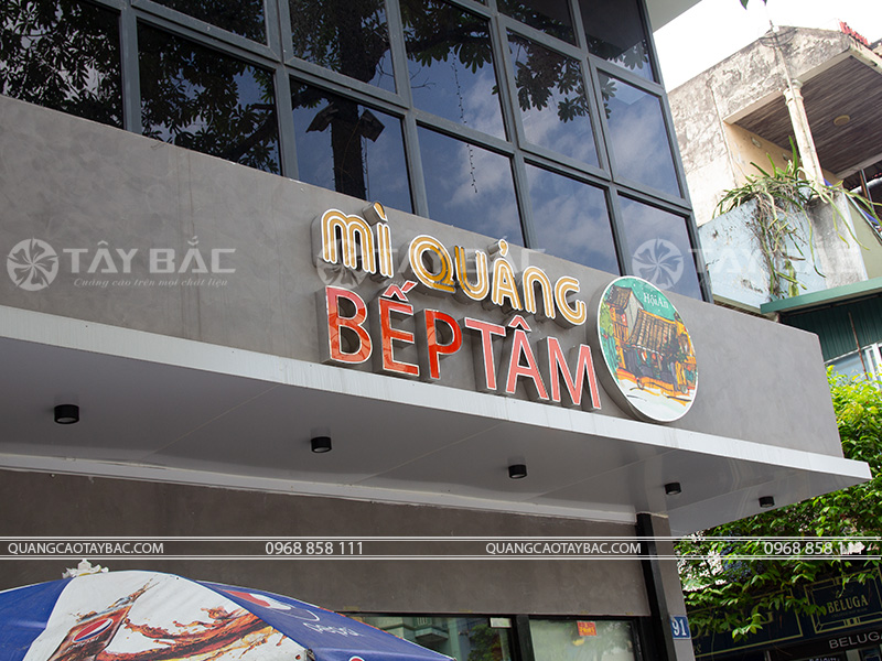 Biển quảng cáo nhà hàng Bếp Tâm