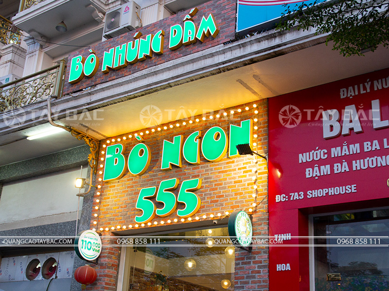 Biển quảng cáo nhà hàng Bò Nhúng Dấm