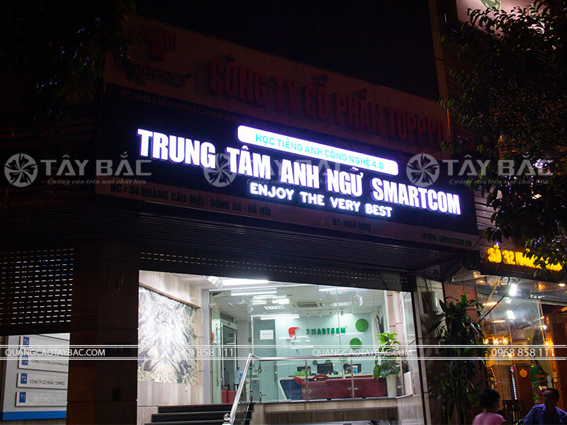 Biển quảng cáo trung tâm anh ngữ Smartcom