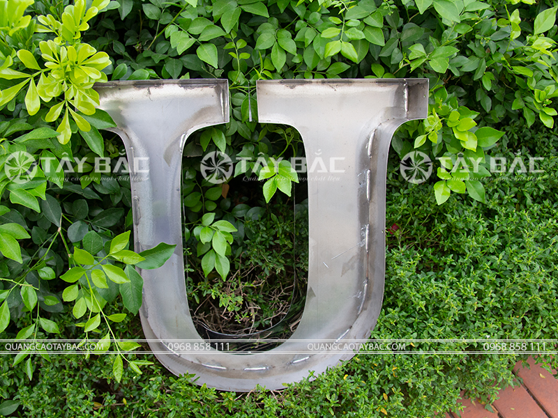 Mẫu chữ quảng cáo Inox Gương