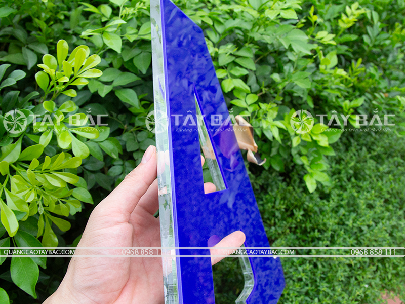 Mẫu chữ quảng cáo Mica