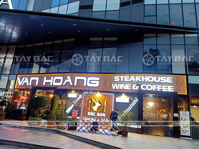 Thi công biển quảng cáo nhà hàng Vân Hoàng