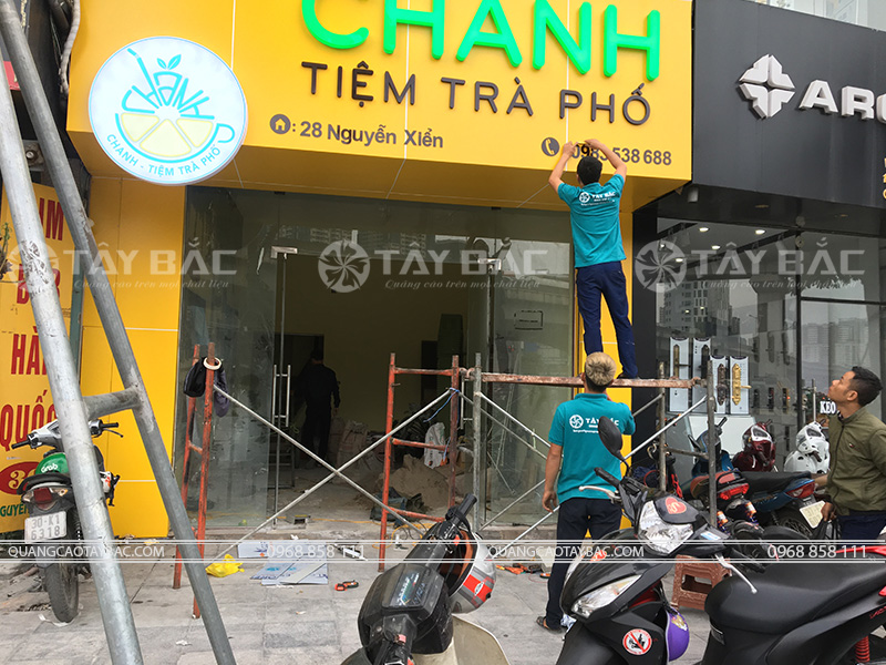 Thi công biển quảng cáo trà chanh phố