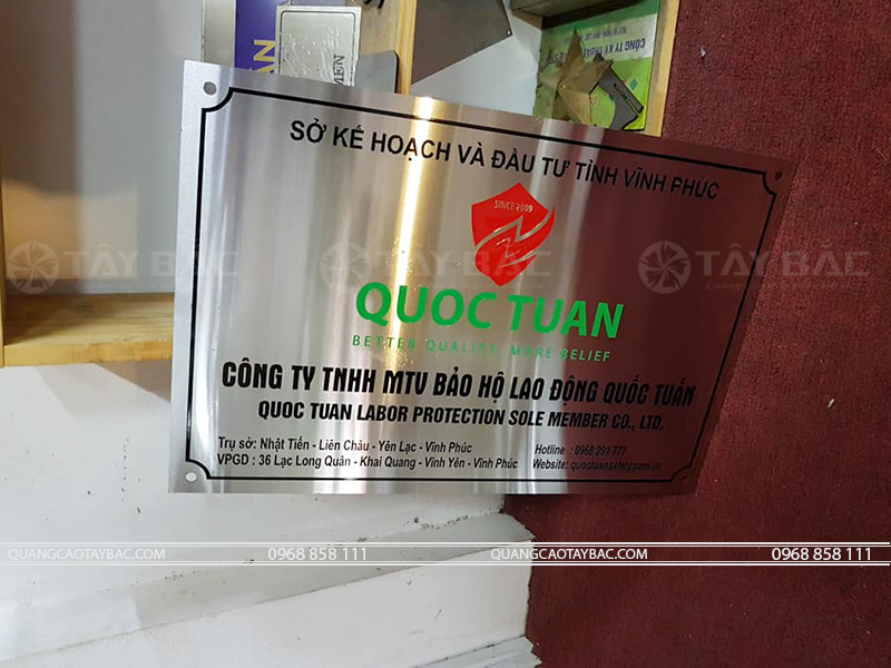 Biển công ty Quốc Tuấn