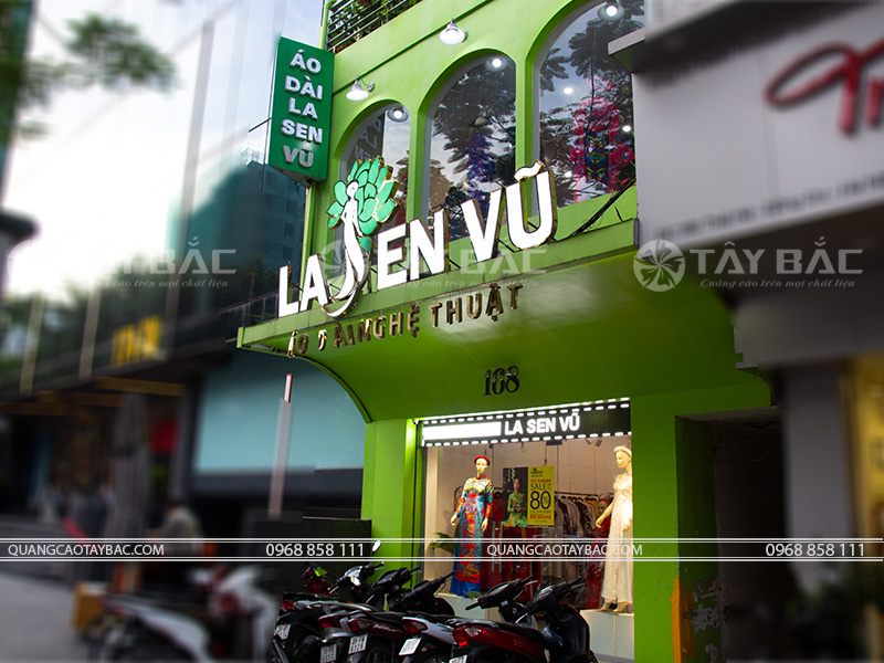 Biển quảng cáo áo dài Lasen Vũ