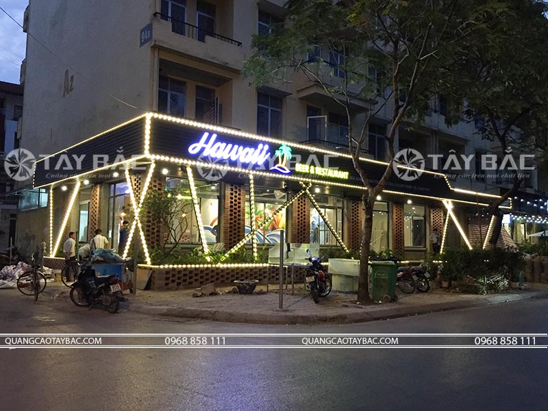 Biển hiệu quảng cáo bia hơi Hawai