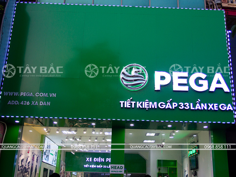 Biển quảng cáo xe điện Vega