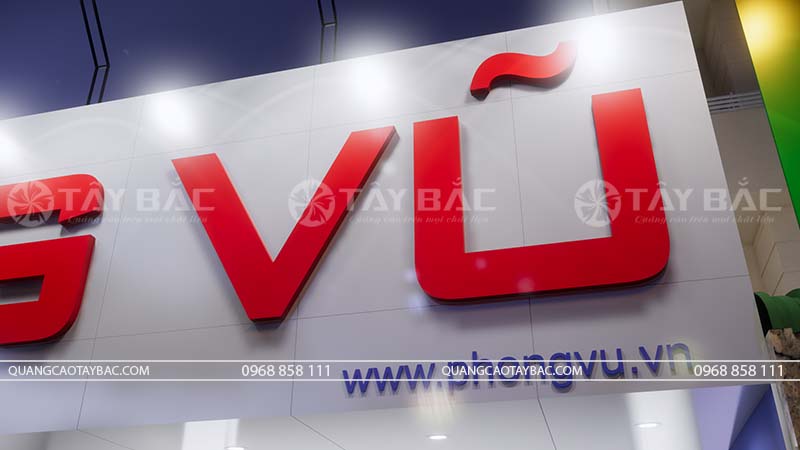 Biển quảng cáo cửa hàng máy tính Phong Vũ