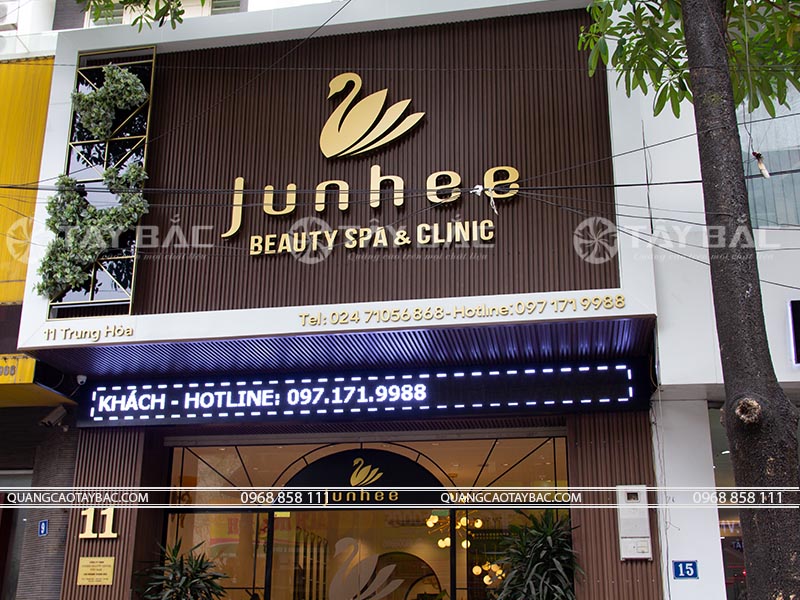 Biển quảng cáo spa Jun Hee