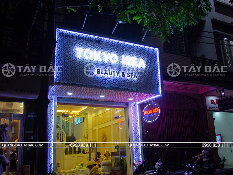 Biển quảng cáo spa Tokyo
