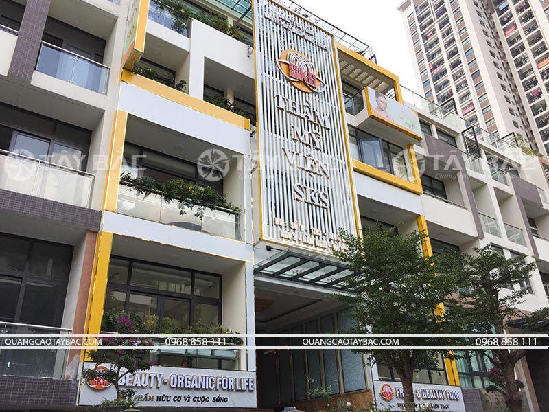 Biển quảng cáo thẫm mỹ viện SKS