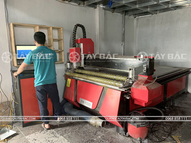 Xưởng gia công quảng cáo Tây Bắc