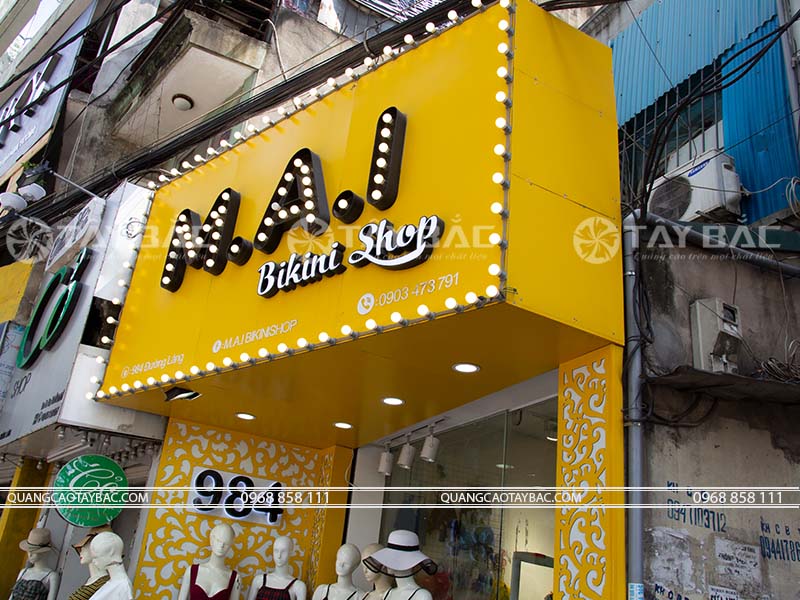 Biển quảng cáo shop quần áo Mai