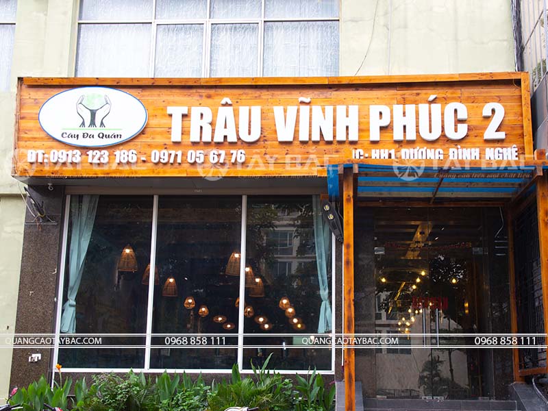 Biển quảng cáo gỗ nhà hàng Trâu Vĩnh Phúc