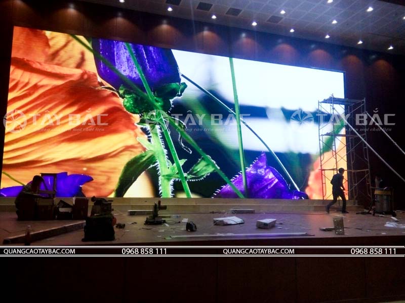 Màn hình led nhà hàng tiệc cưới
