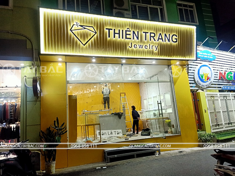 thi công biển hiệu trang sức Thiên Trang