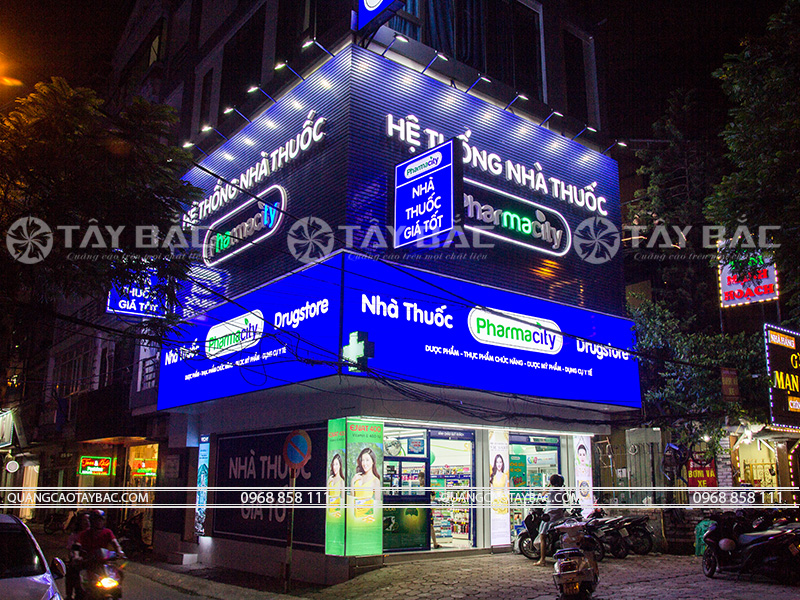 Bảng hiệu nhà thuốc Pharmacity